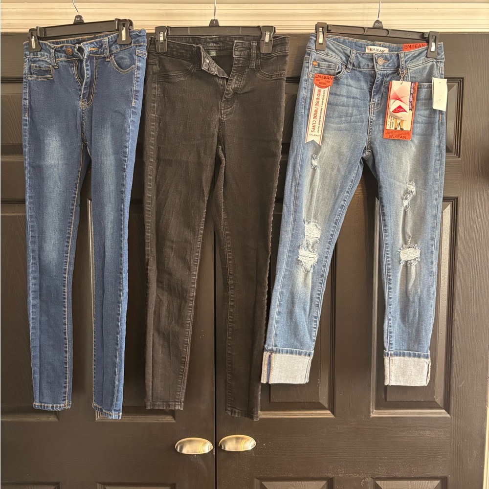 Lot of 3 Women's Blue and Black Jeans
